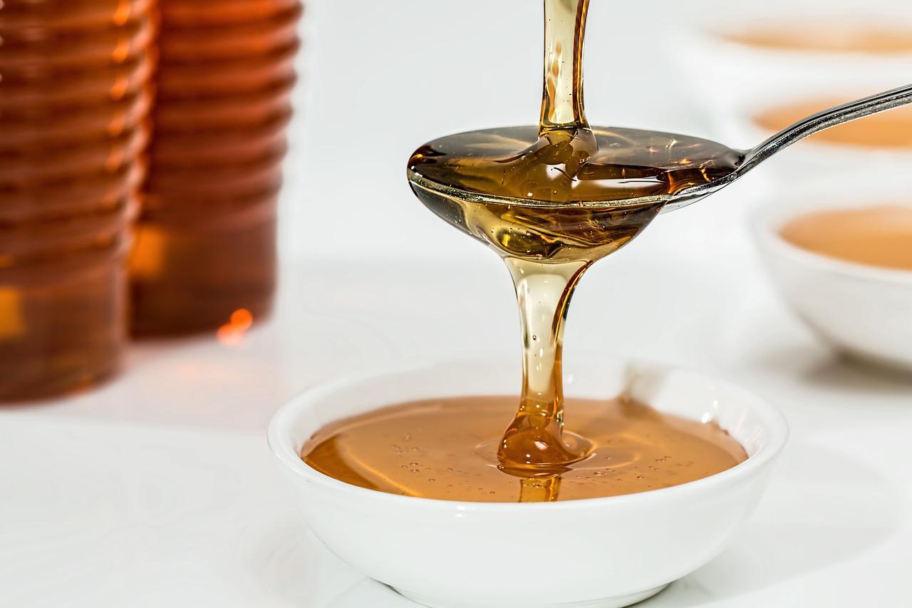Benefícios e cuidados com o consumo de mel - BOLD Snacks