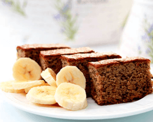 Bolo fit de micro-ondas de banana: 4 ingredientes e muito sabor - BOLD Snacks