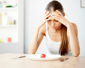 Como adotar hábitos saudáveis pode ajudar no tratamento e prevenção de transtornos alimentares - BOLD Snacks