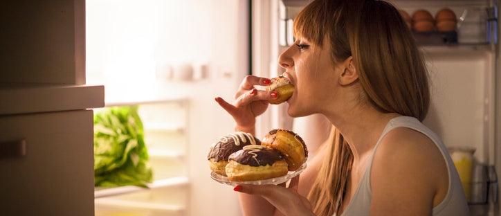 Fome emocional: como identificá-la e lidar com ela - BOLD Snacks