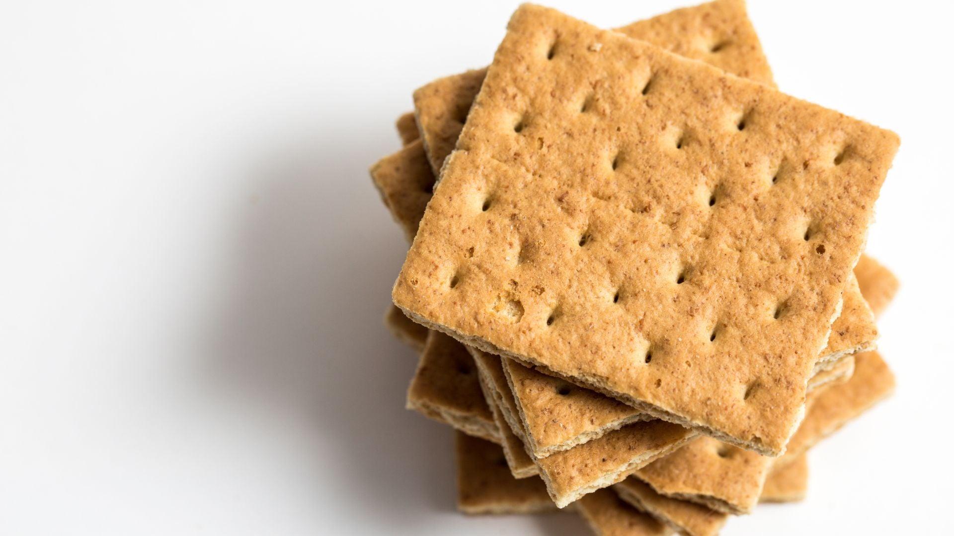 Receita de Cracker Low Carb: um snack rápido e fácil para a sua rotina - BOLD Snacks